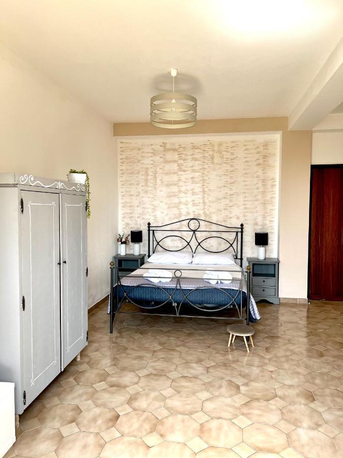 Casa Vacanze "Sautufao" Santa Venerina Exterior foto
